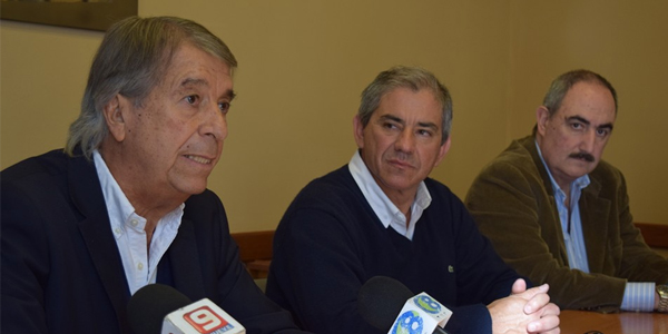 12.08.2016 Firma de convenio para administración de fondos para obras en el departamento