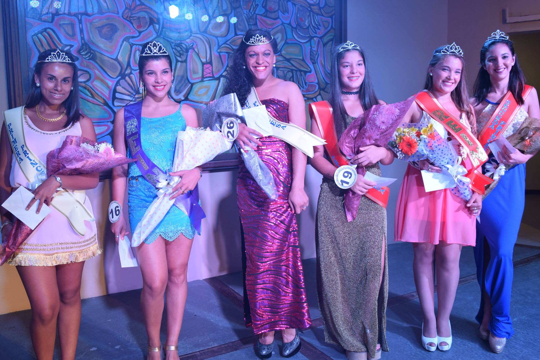 29.01.2017 Se realizó la elección de las Reinas del Carnaval y Rey Momo de Flores 2017