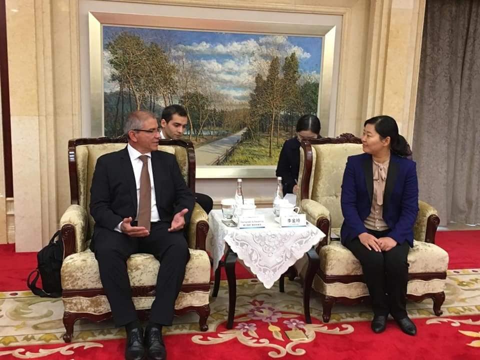 21.11.2018 Fernando Echeverría suscribió convenios en China