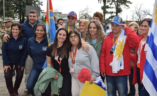 10.06.2019 Faustina Sorhuet y Justin Pintos regresaron de las Olimpiadas Especiales de Equinoterapia