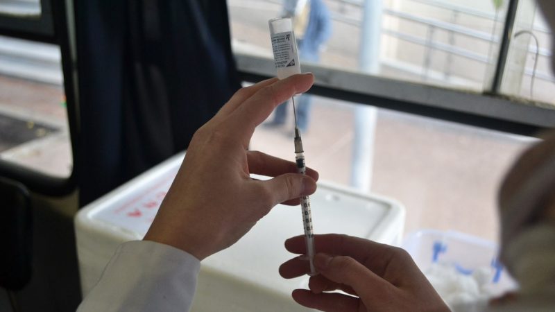 23.04.2021 Más de ocho mil personas recibieron la primera dosis de vacuna contra COVID-19