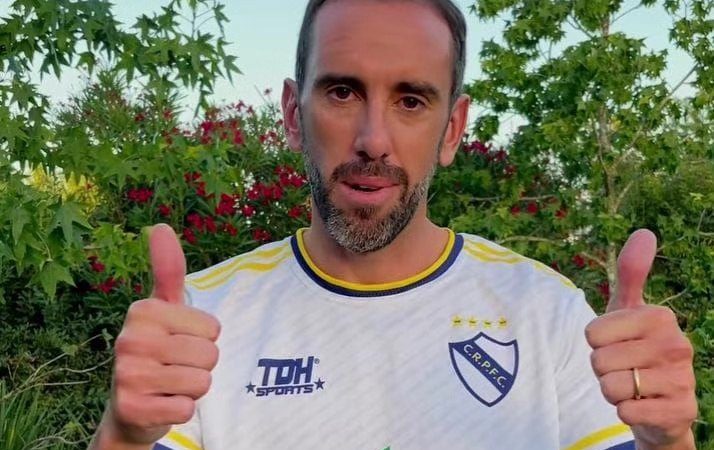 21.02.2024 Diego Godín jugará en Porongos.