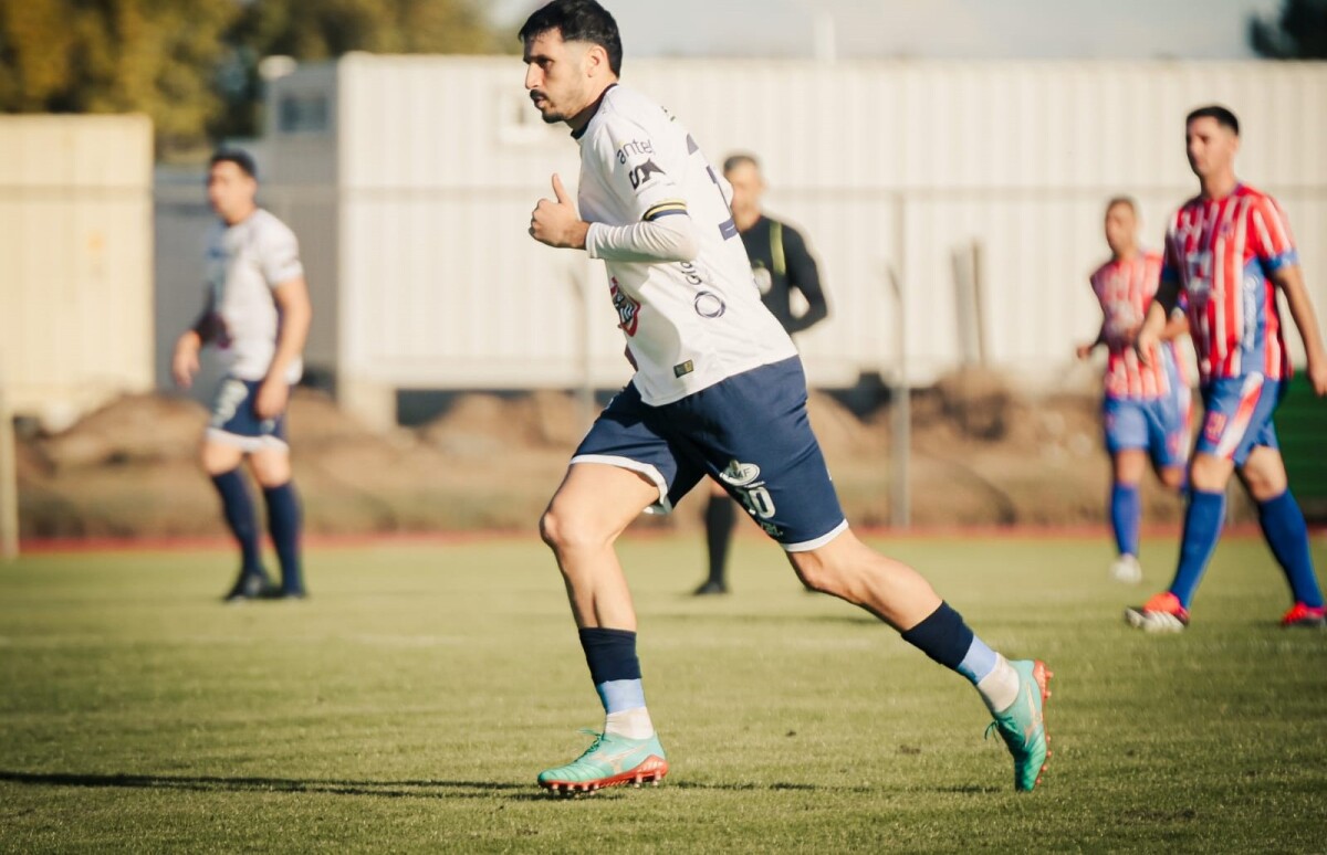 Christian Alba deja Porongos jugará en Chile