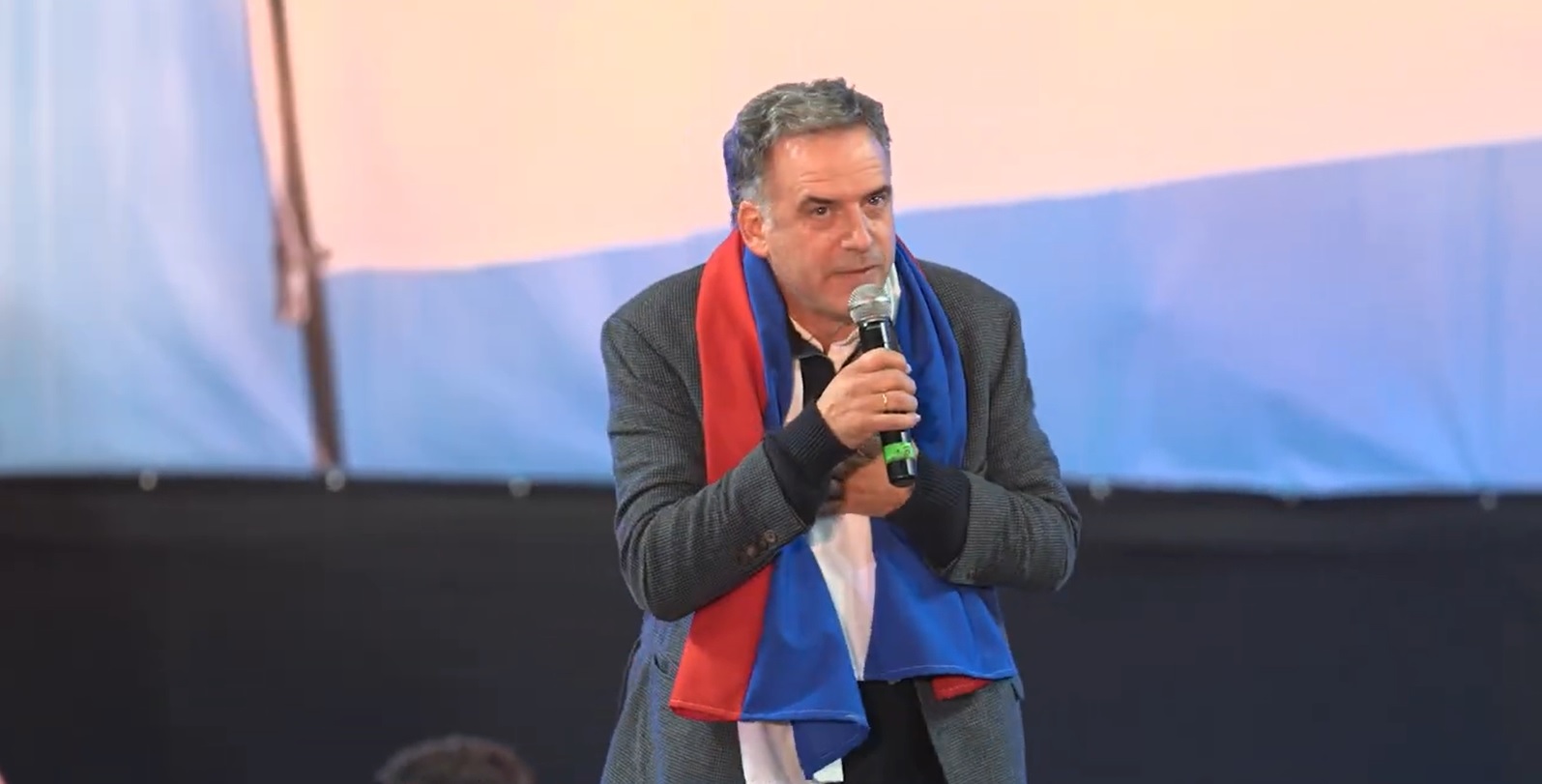 Yamandú Orsi cerró la campaña con la unidad del Frente Amplio como consigna.