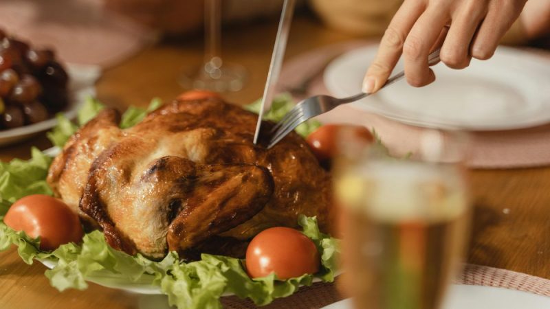 El pollo se abarata en Uruguay mientras el costo de la carne vacuna experimenta un alza